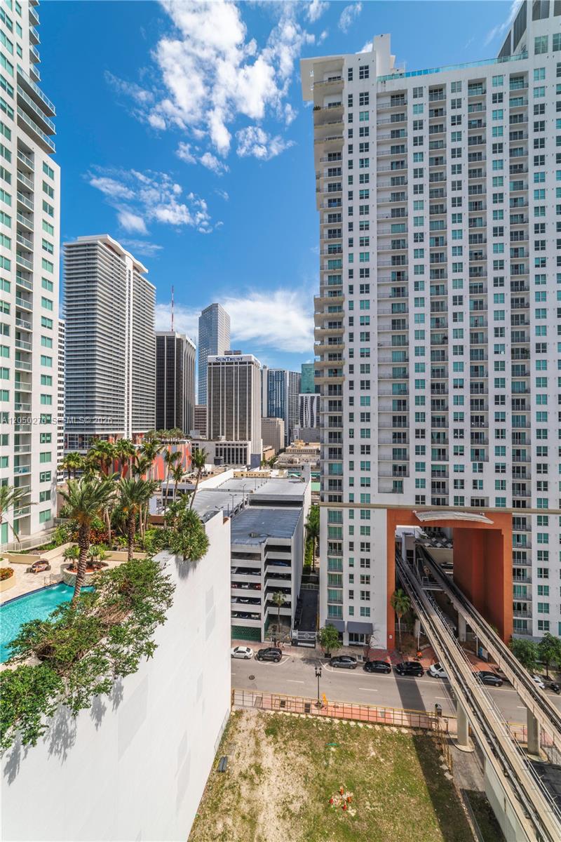234 NE 3rd St # 305