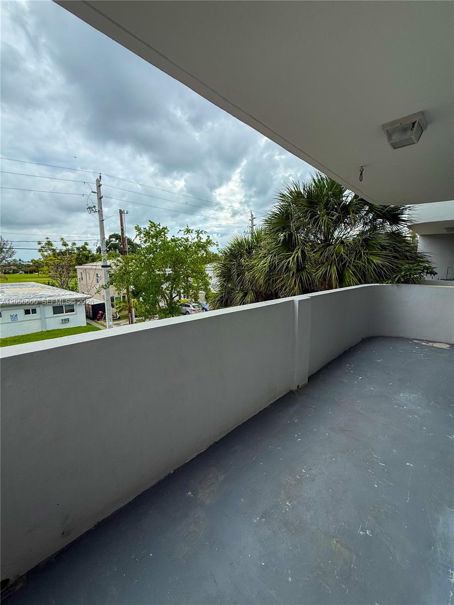 130 S Shore Dr # 3C