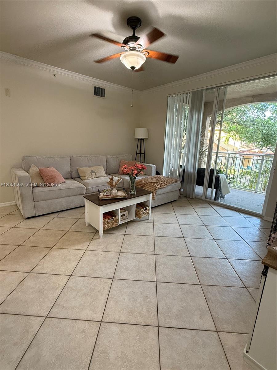 6466 Emerald Dunes Dr # 206