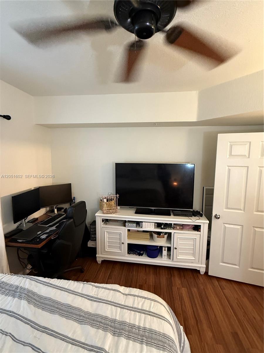 6466 Emerald Dunes Dr # 206
