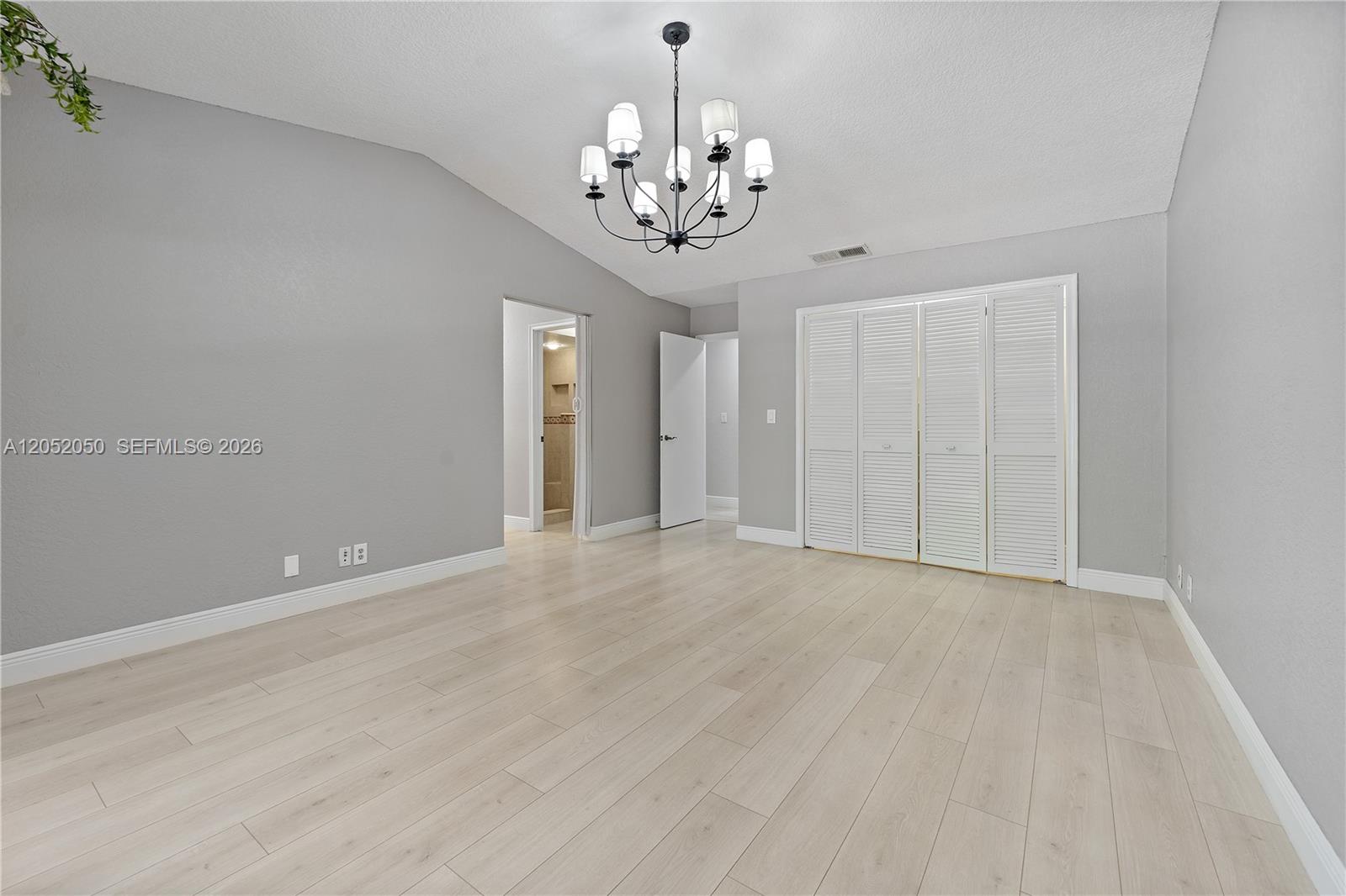 6307 Silk Oak Cir