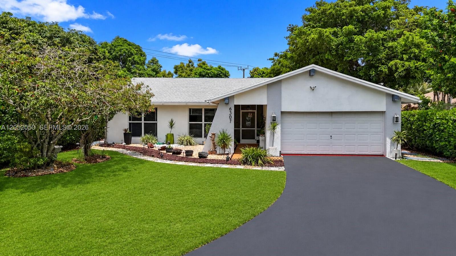 6307 Silk Oak Cir