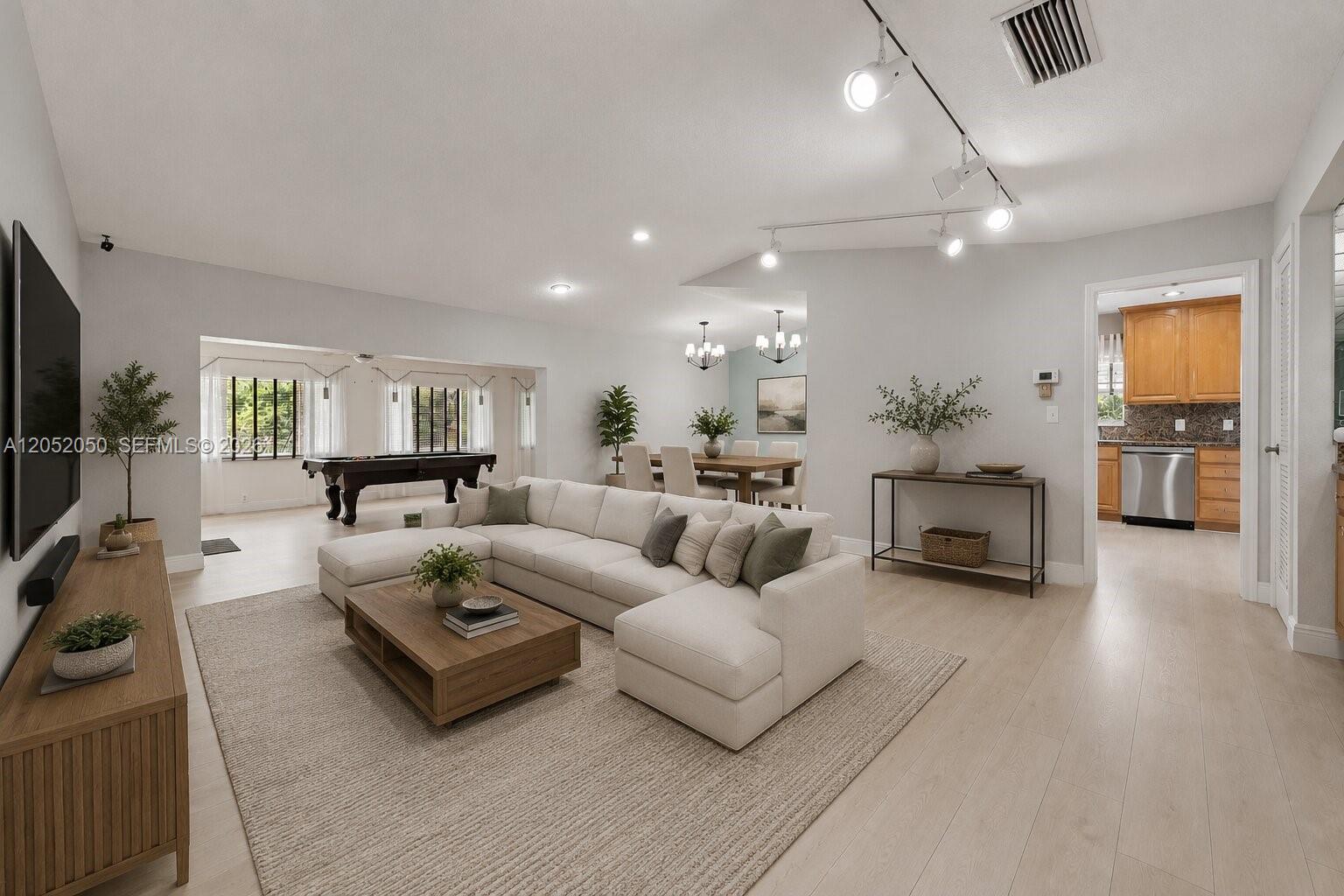 6307 Silk Oak Cir