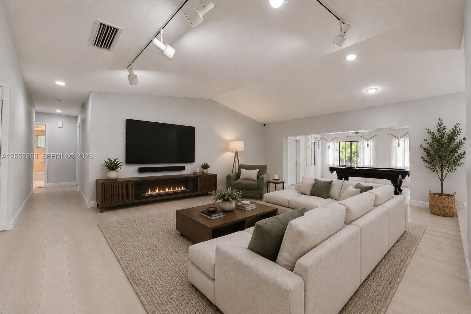 6307 Silk Oak Cir