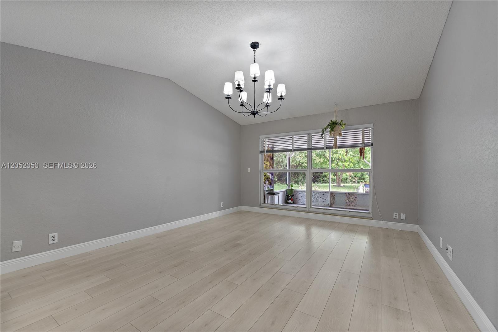 6307 Silk Oak Cir