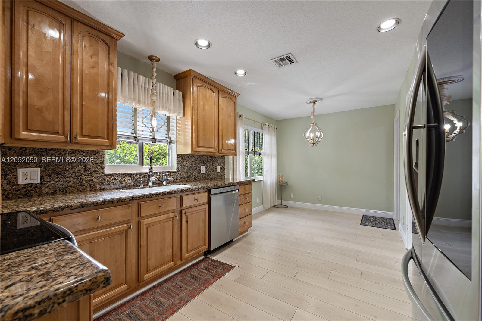 6307 Silk Oak Cir