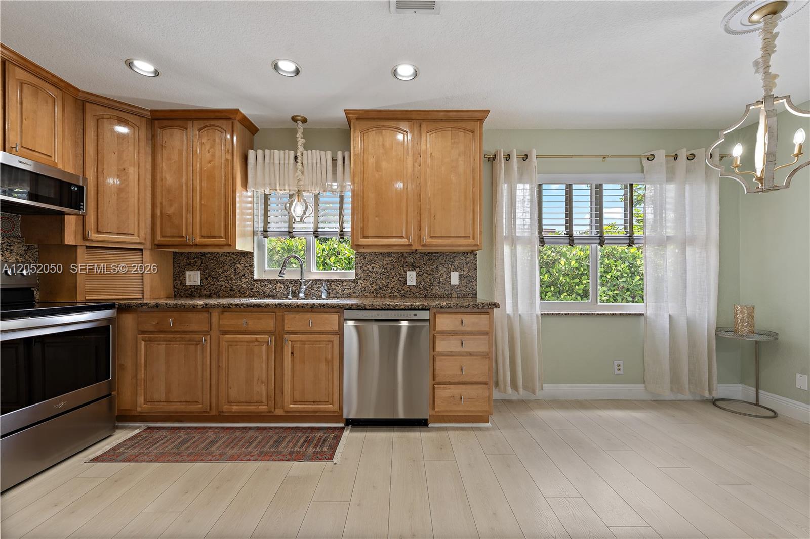 6307 Silk Oak Cir