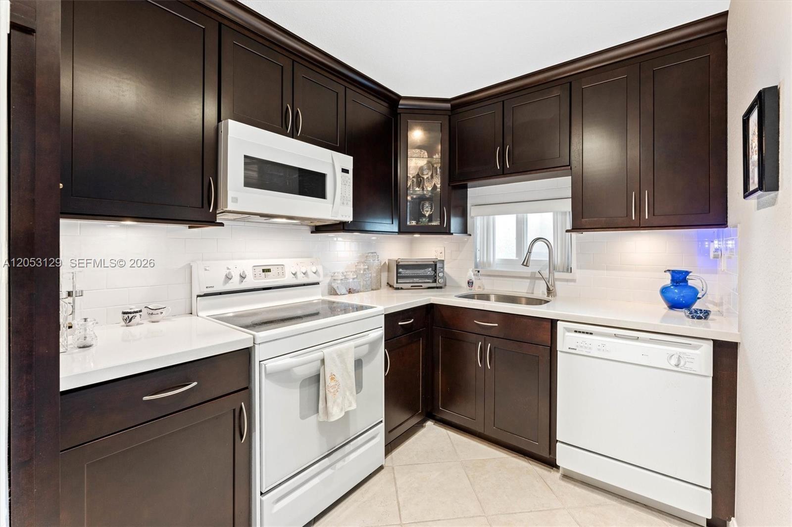 8990 S Hollybrook Blvd # 210