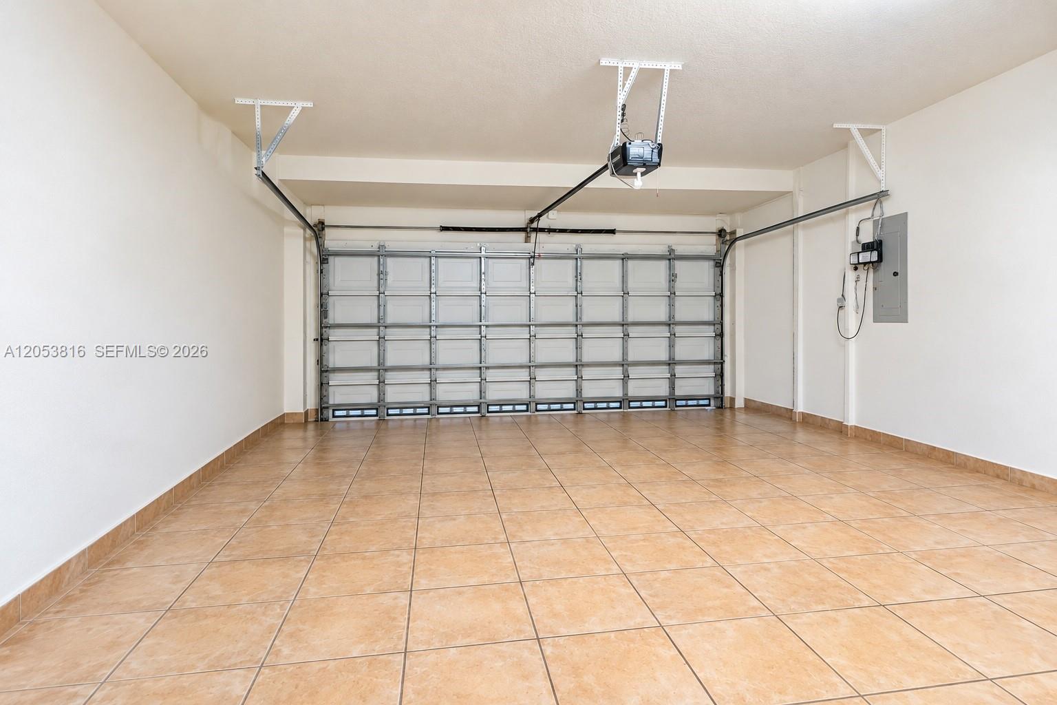 10873 NW 71st St