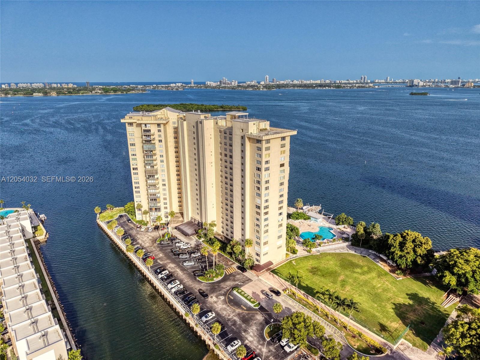 11111 Biscayne Blvd # 5A