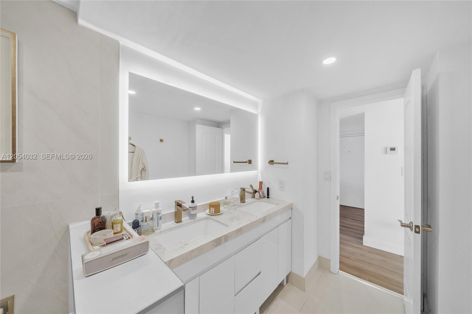 11111 Biscayne Blvd # 5A
