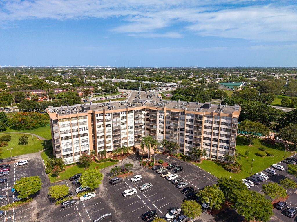 1200 Saint Charles Place # 712
