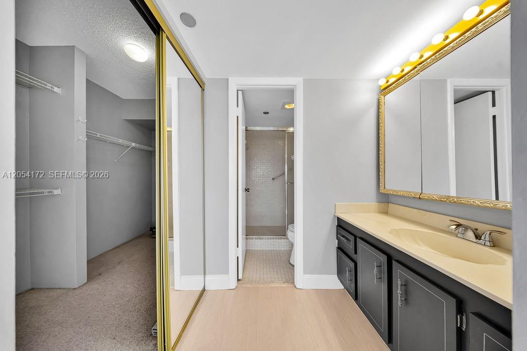 1200 Saint Charles Place # 712