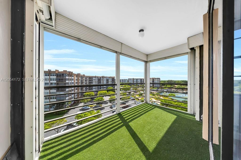 1200 Saint Charles Place # 712