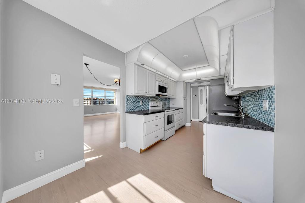 1200 Saint Charles Place # 712
