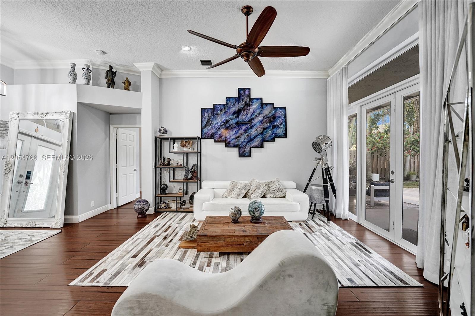 16366 N Mariposa Cir N
