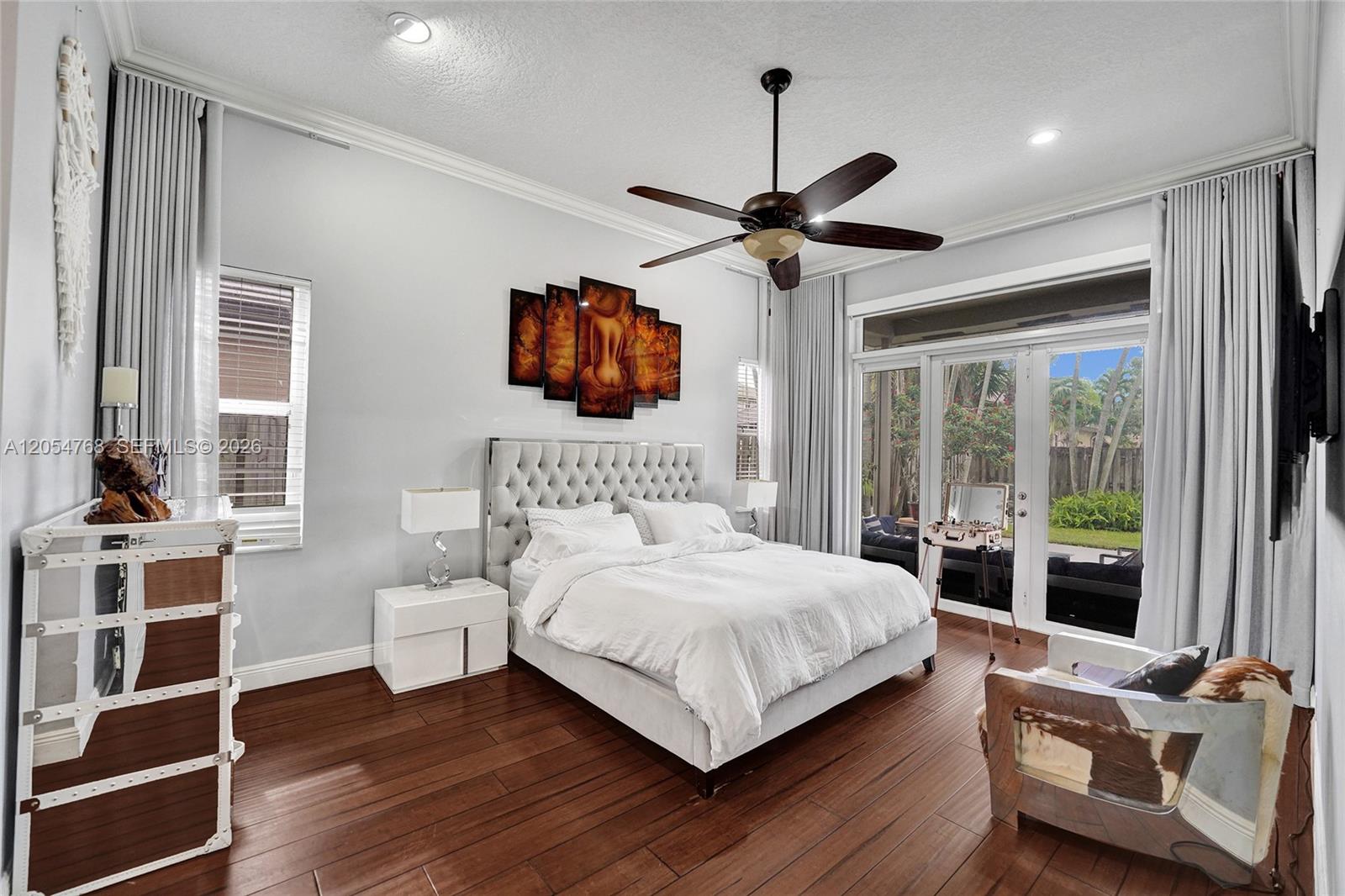 16366 N Mariposa Cir N