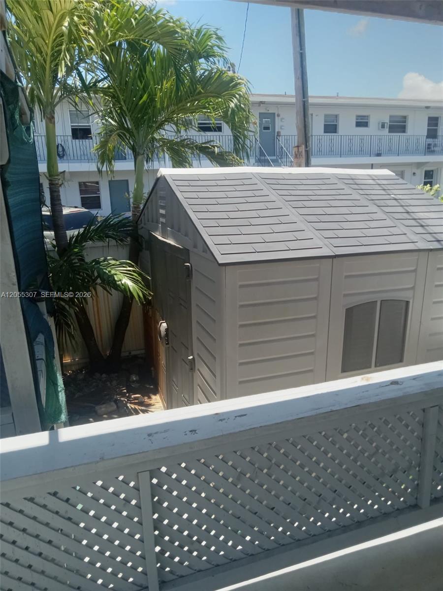 7400 NW 1st Ct