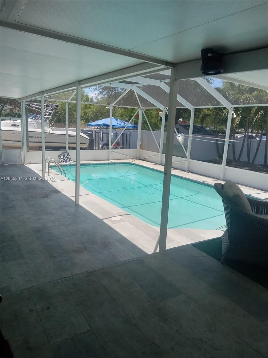 7400 NW 1st Ct