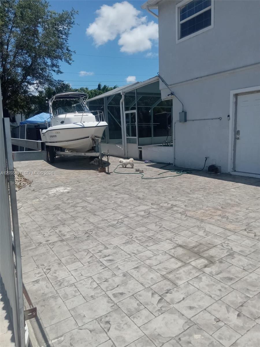 7400 NW 1st Ct