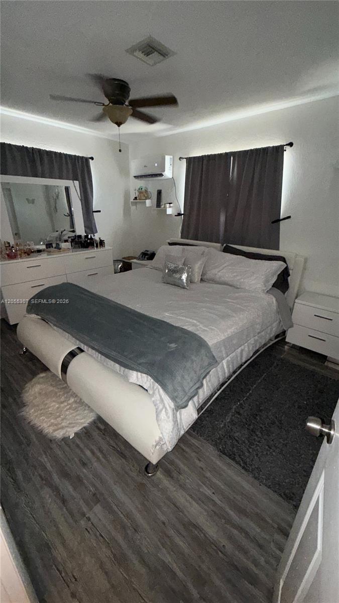 7400 NW 1st Ct