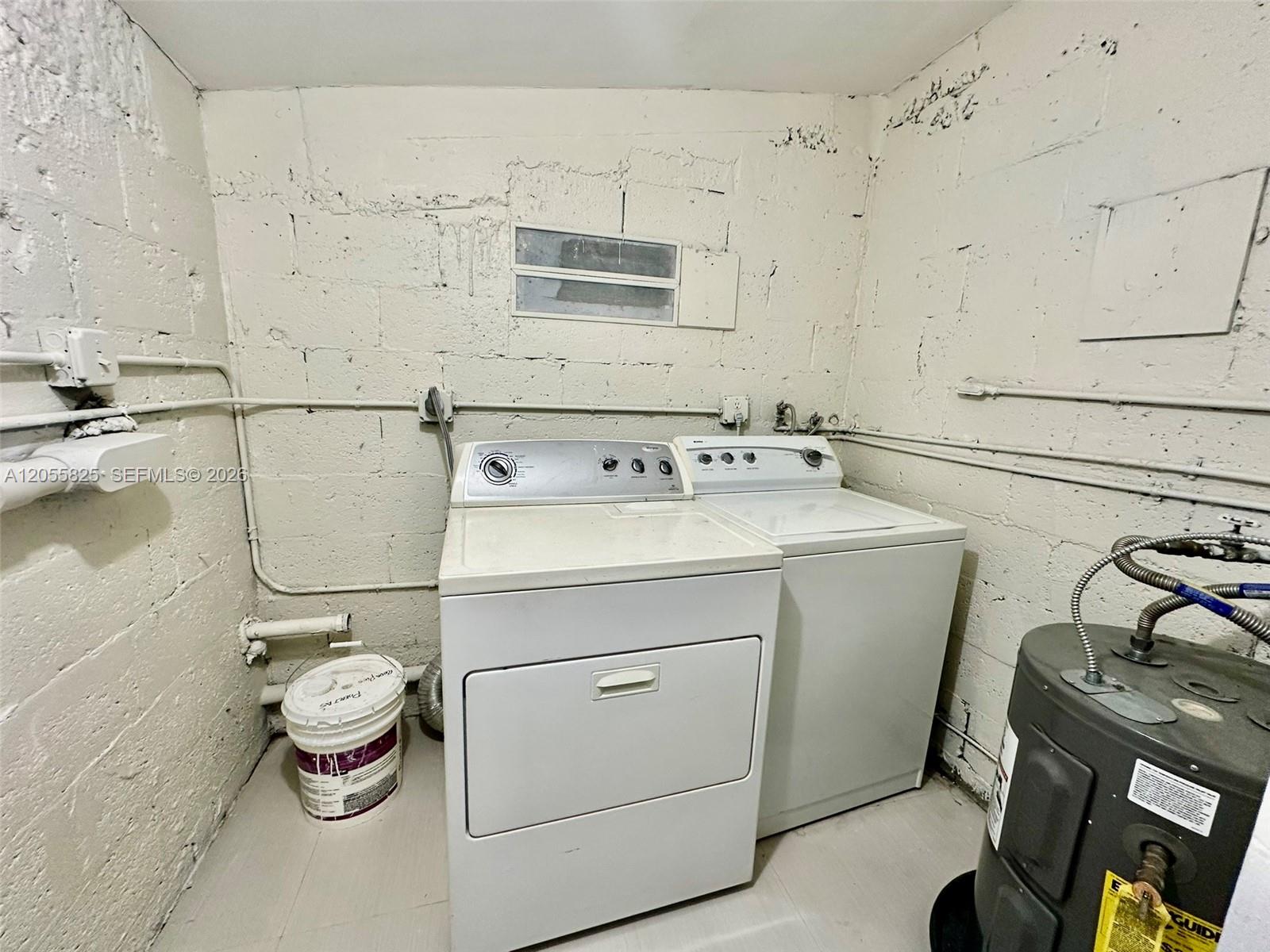 1050 NW 127th St Unit: .