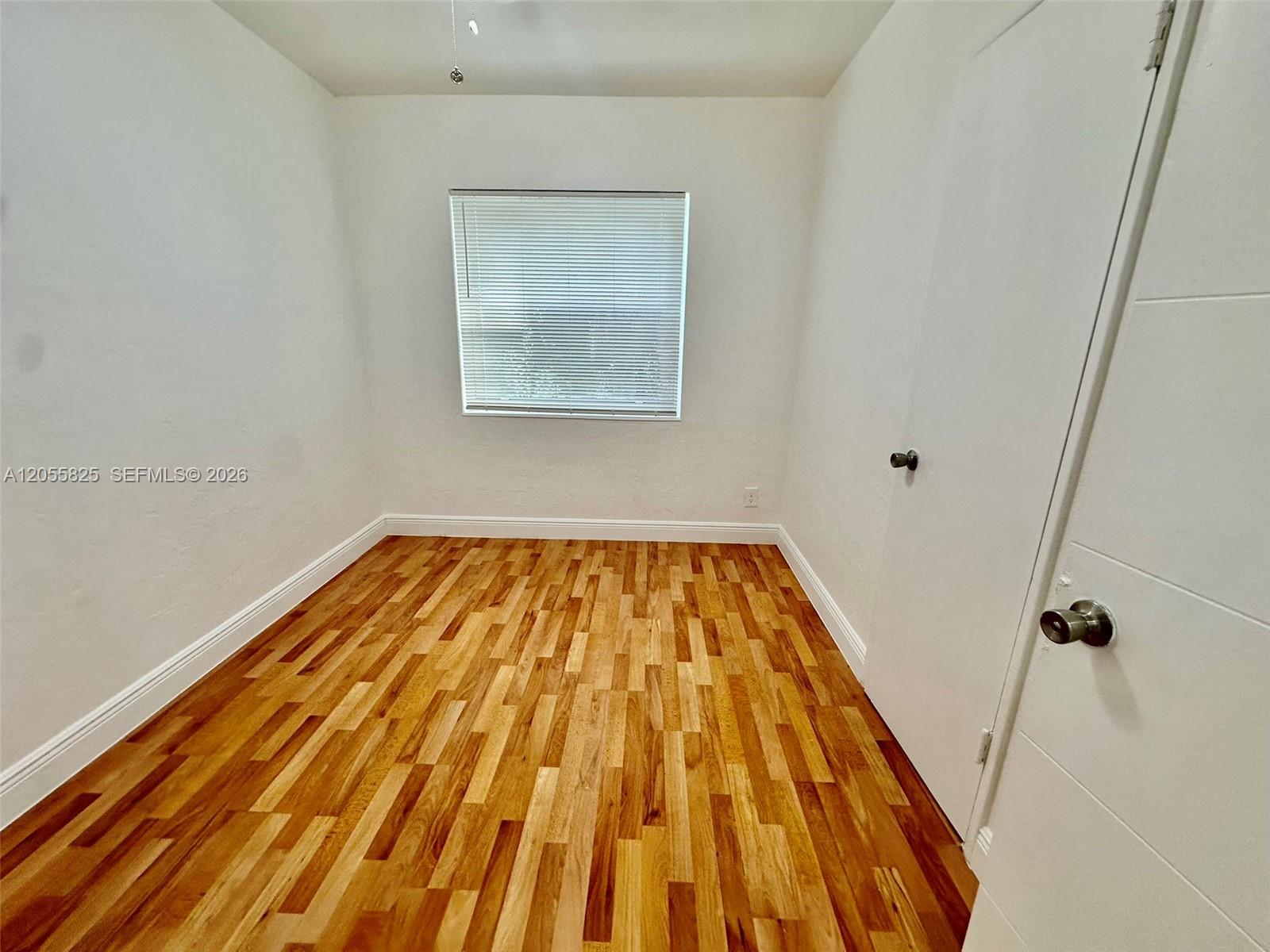 1050 NW 127th St Unit: .