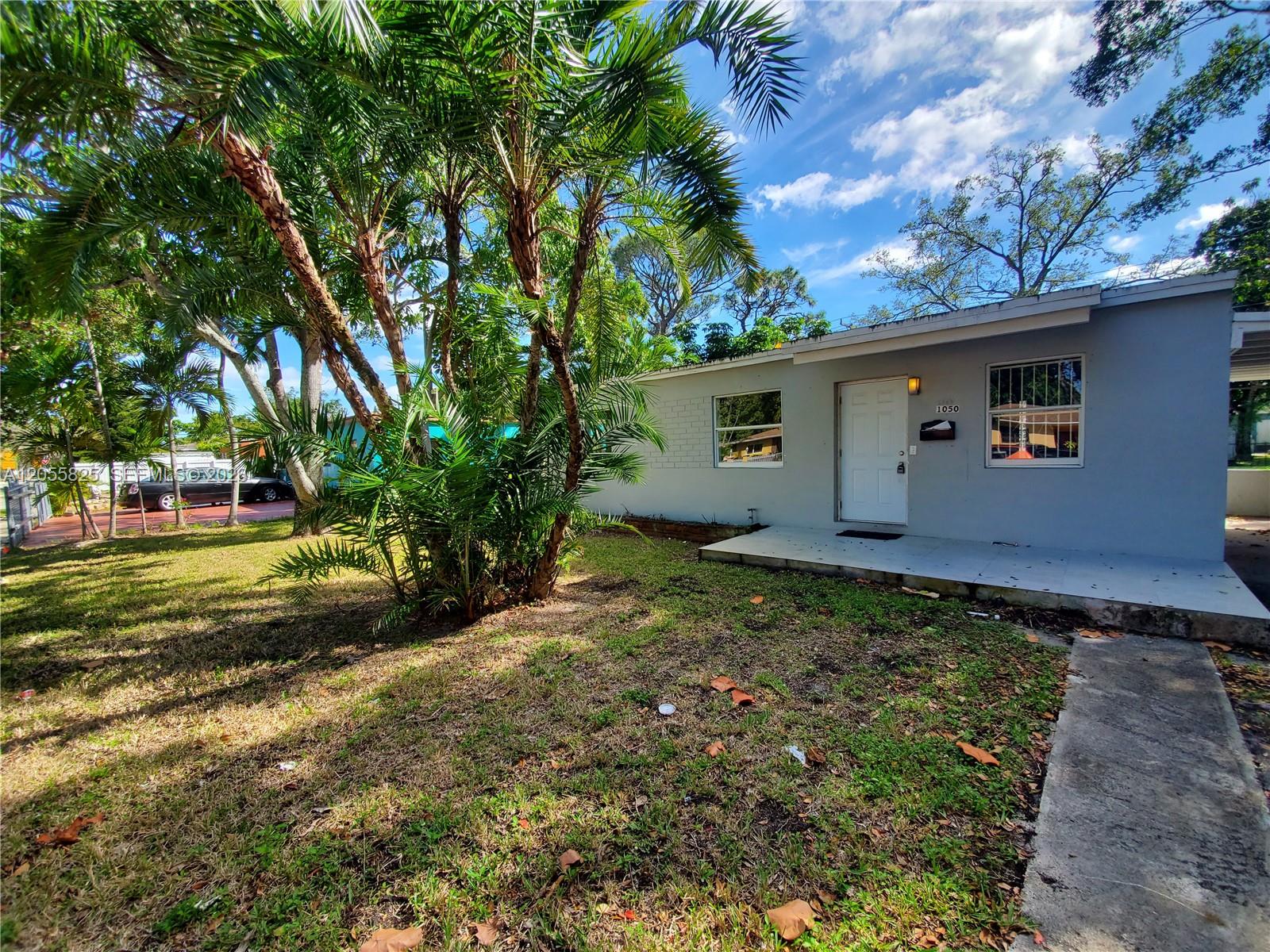 1050 NW 127th St Unit: .