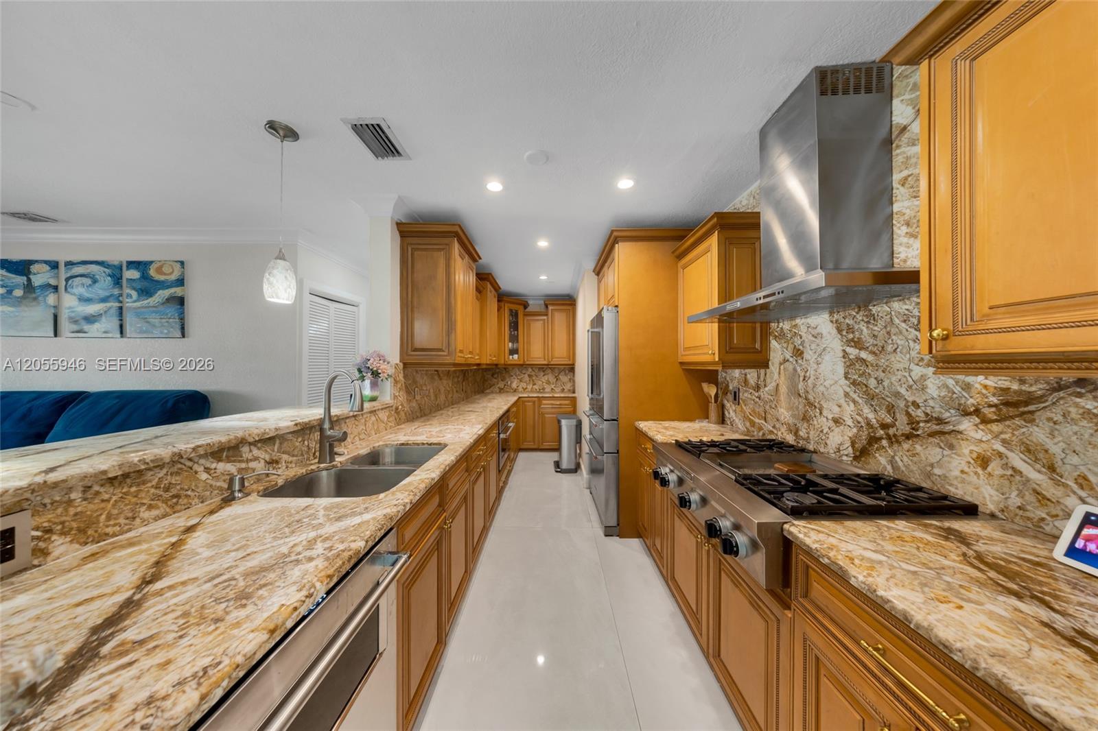 5862 W 2nd Ct