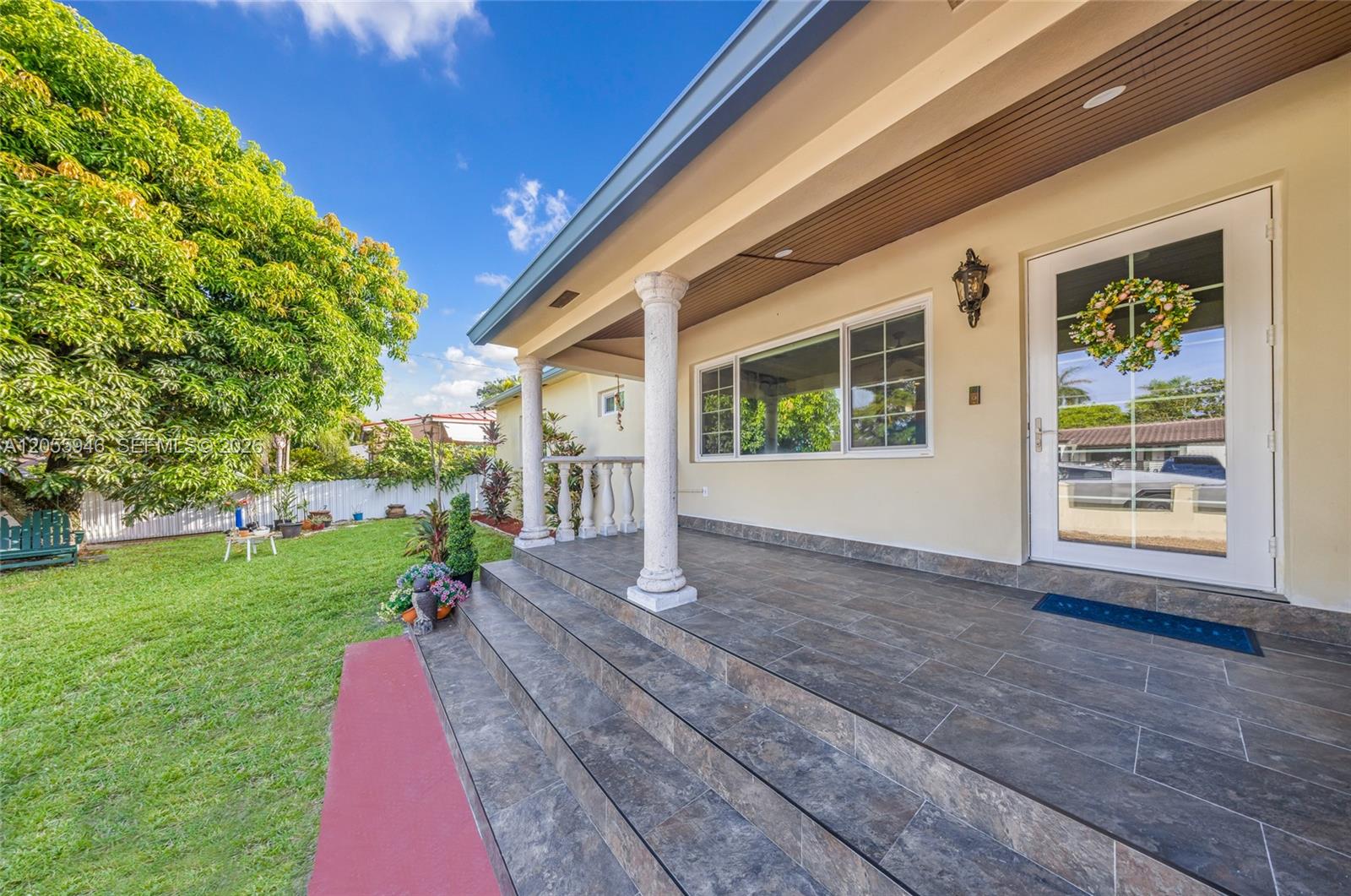 5862 W 2nd Ct