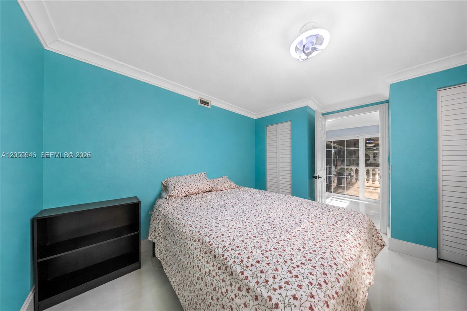 5862 W 2nd Ct
