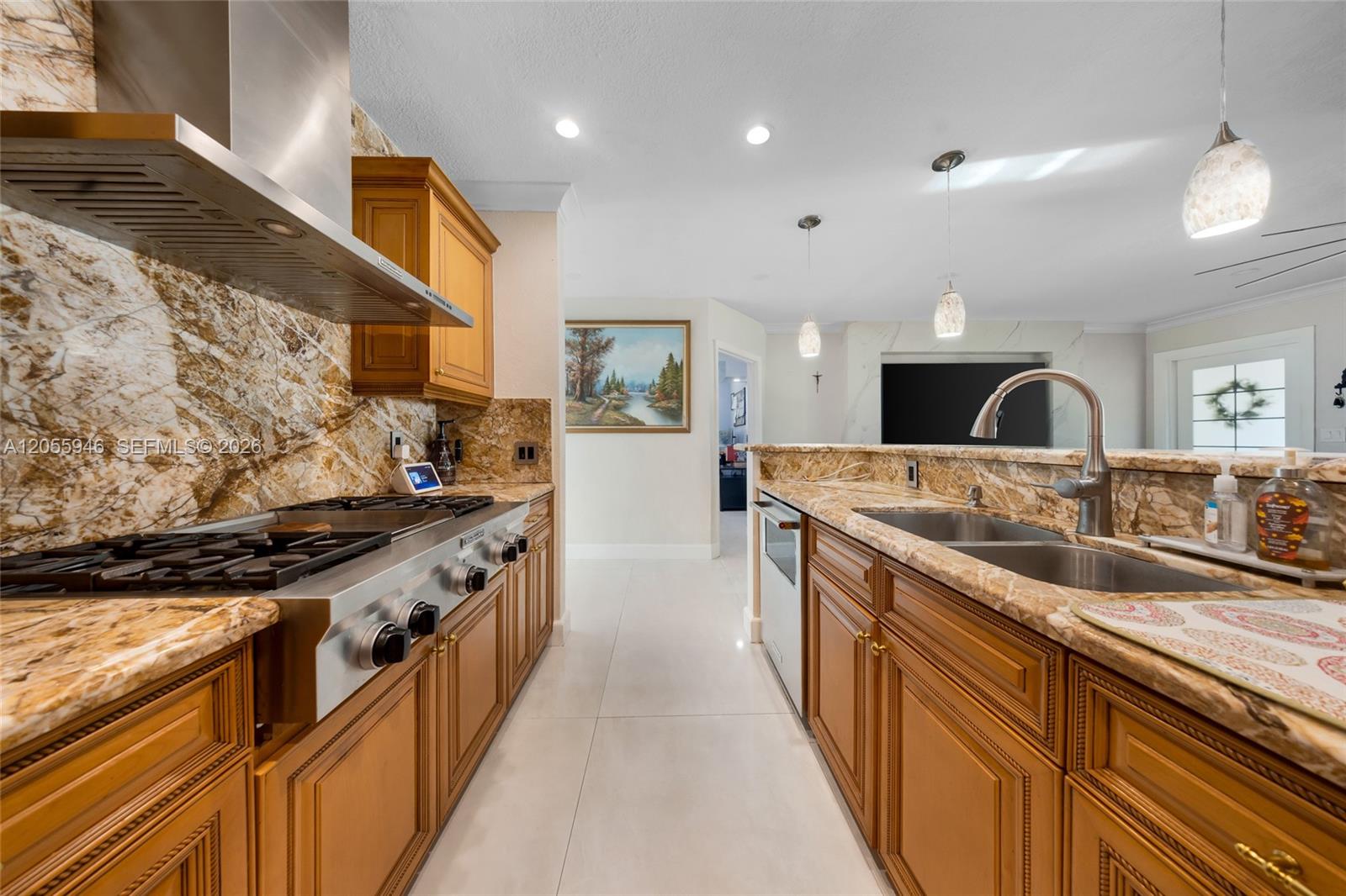 5862 W 2nd Ct