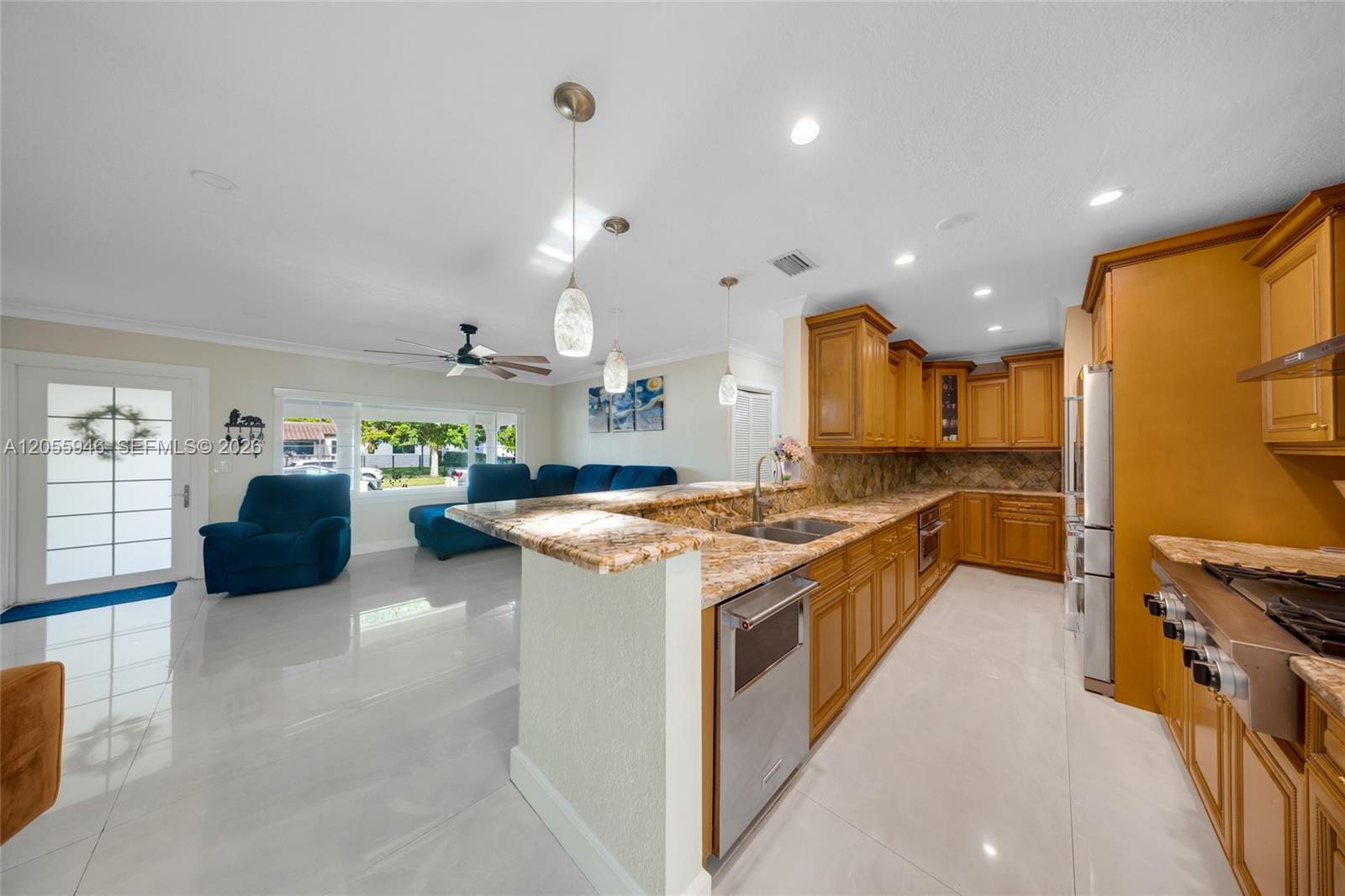 5862 W 2nd Ct
