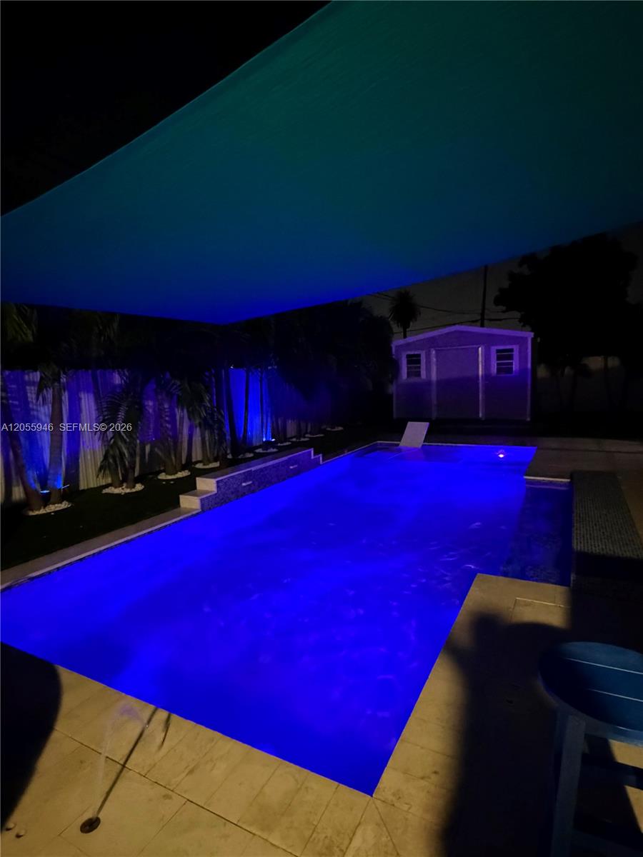 5862 W 2nd Ct