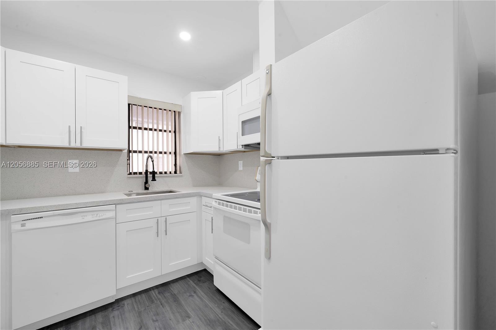 1535 SW 122nd Ave # 7 Unit: 3-7