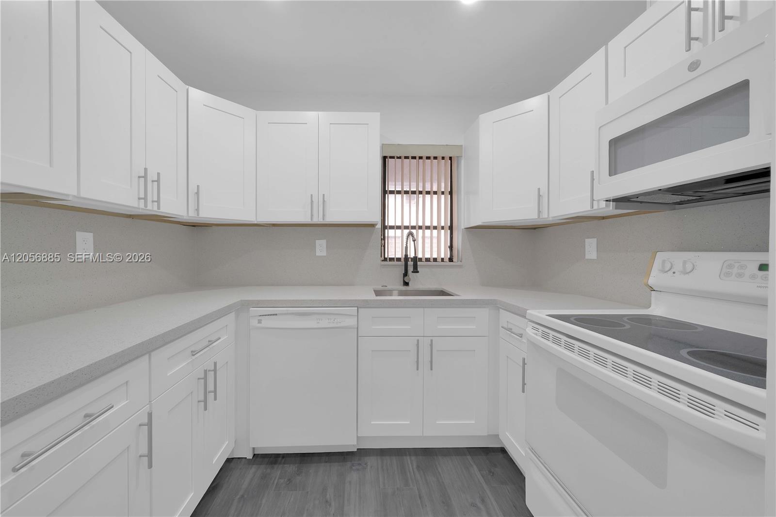 1535 SW 122nd Ave # 7 Unit: 3-7