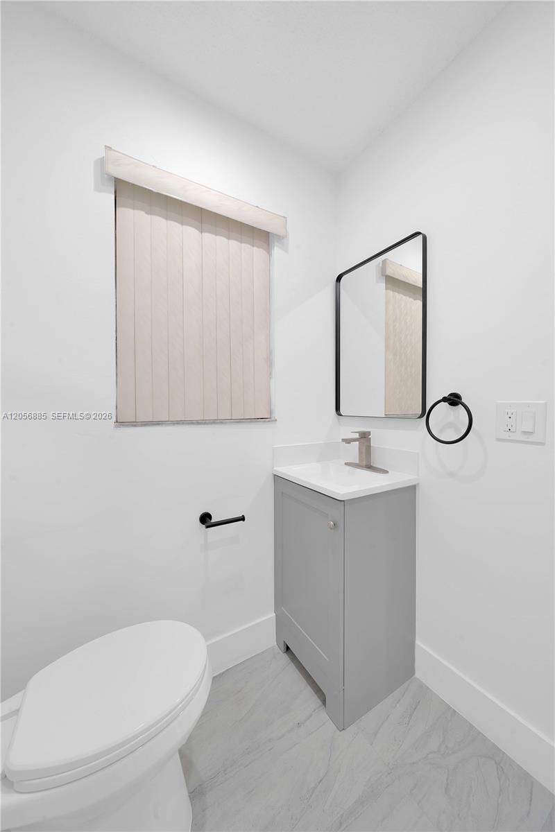 1535 SW 122nd Ave # 7 Unit: 3-7