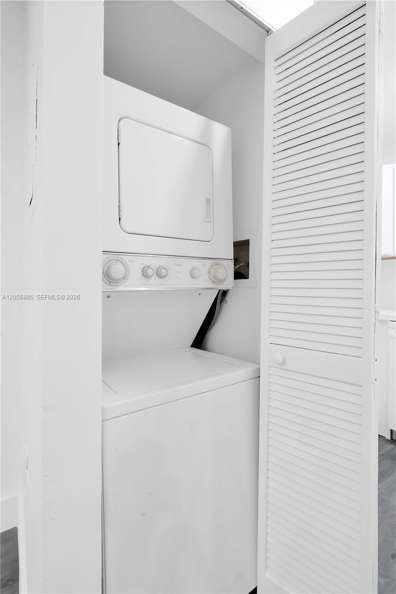 1535 SW 122nd Ave # 7 Unit: 3-7