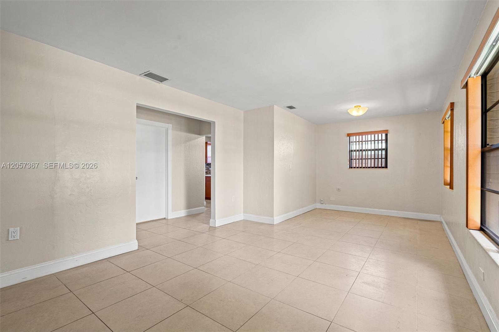 3220 E 8th Ave