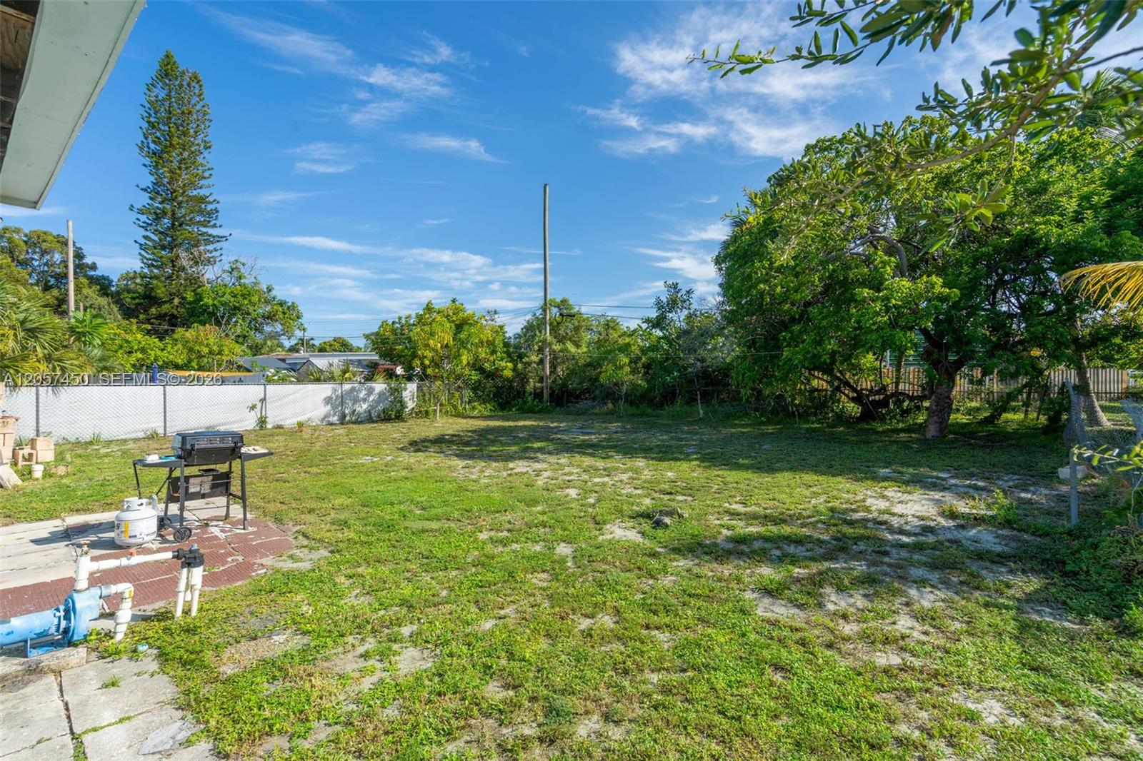 1207 Chateau Park Dr