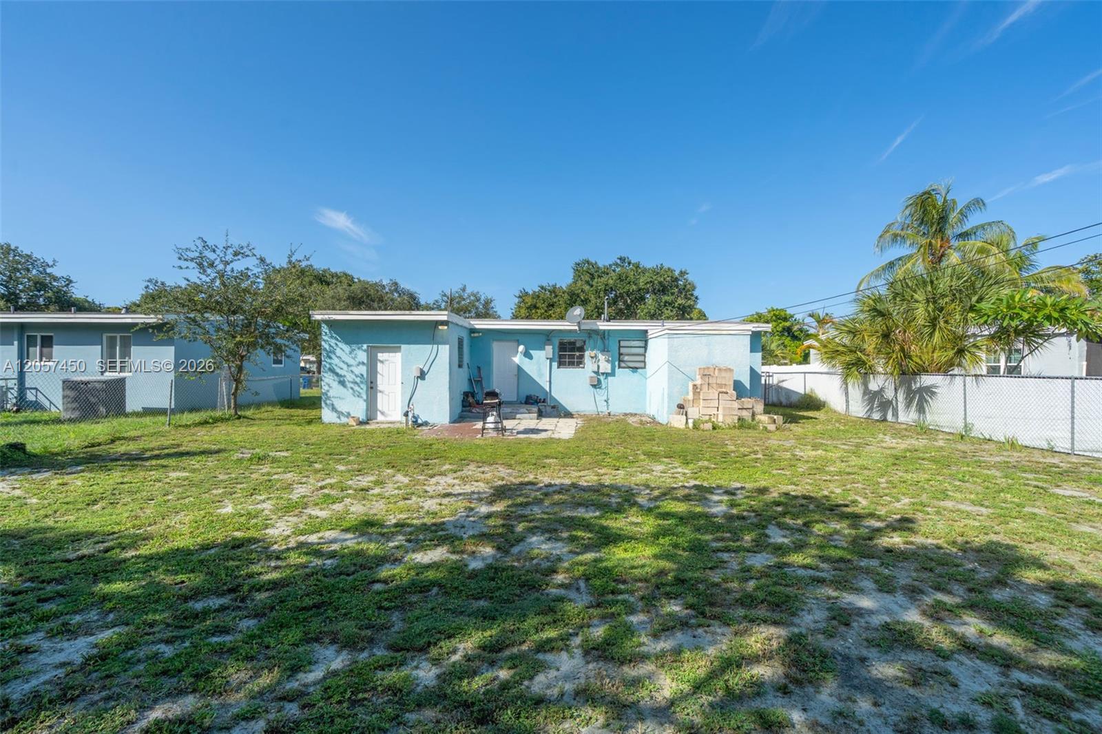 1207 Chateau Park Dr