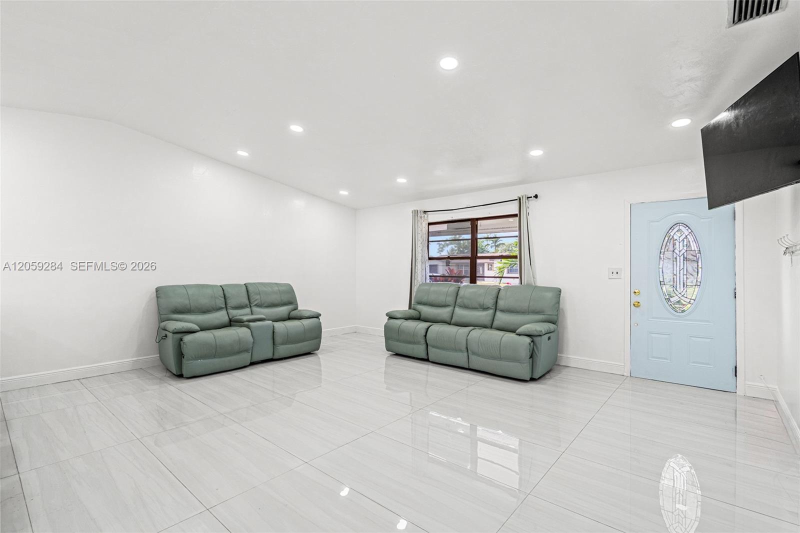 364 NW 17th Ct