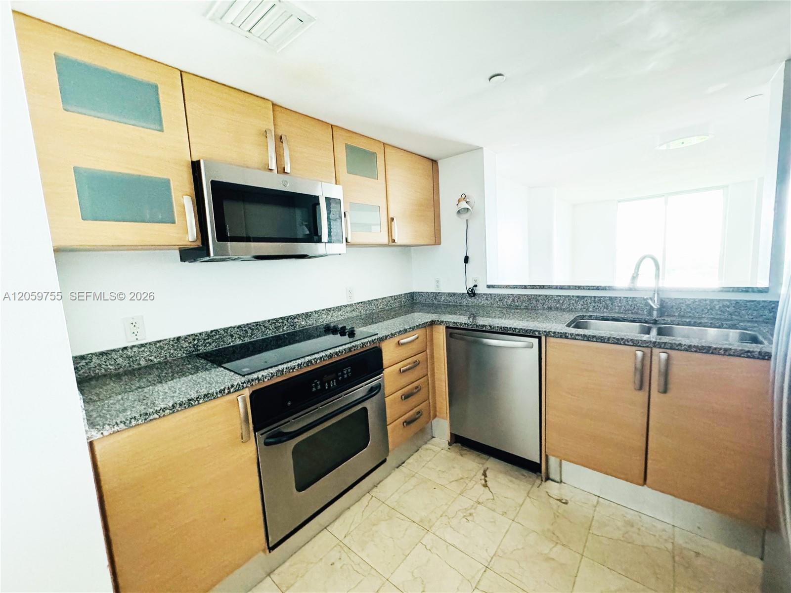 2101 Brickell Ave # 801