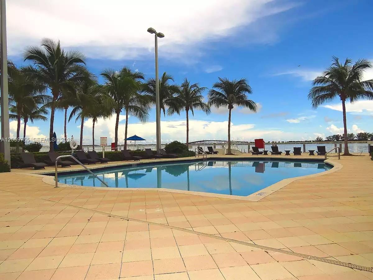 2101 Brickell Ave # 801