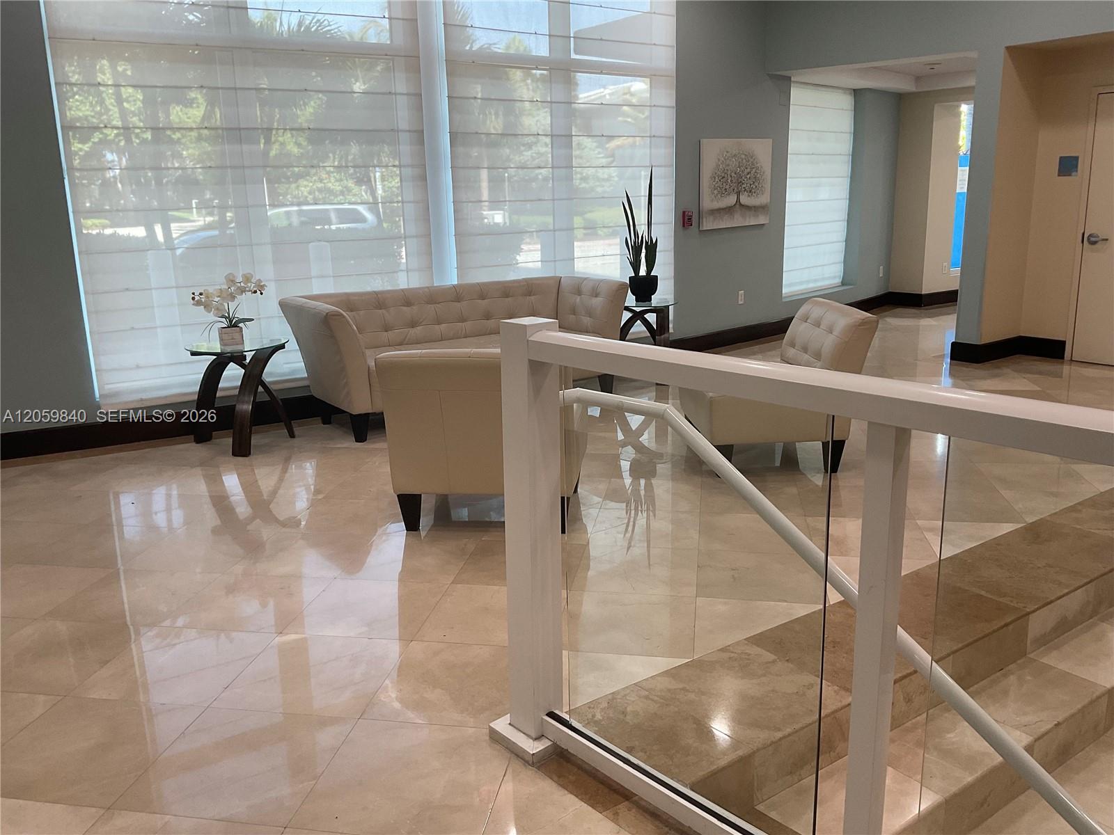 7600 Collins Ave # 1008