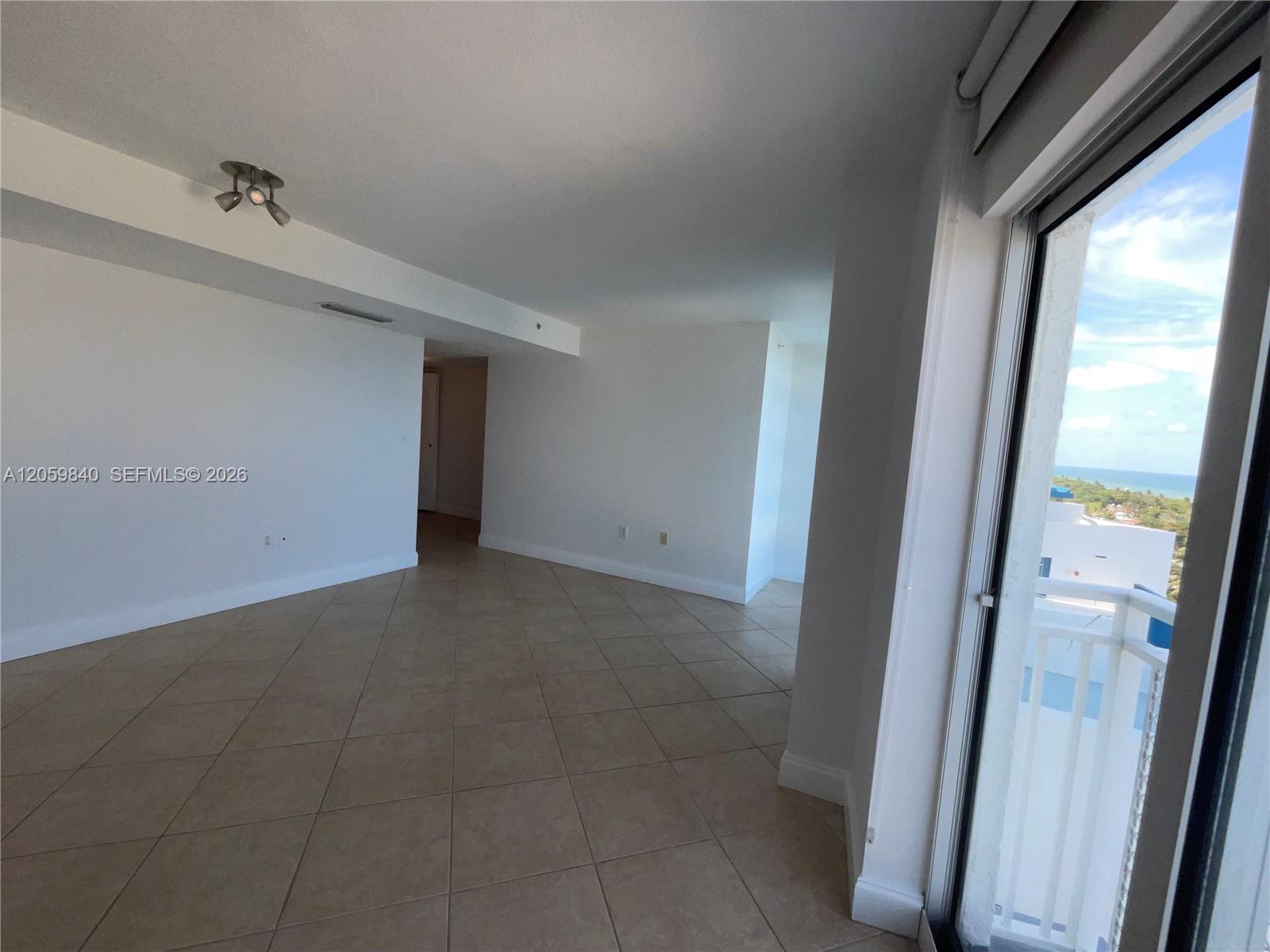 7600 Collins Ave # 1008