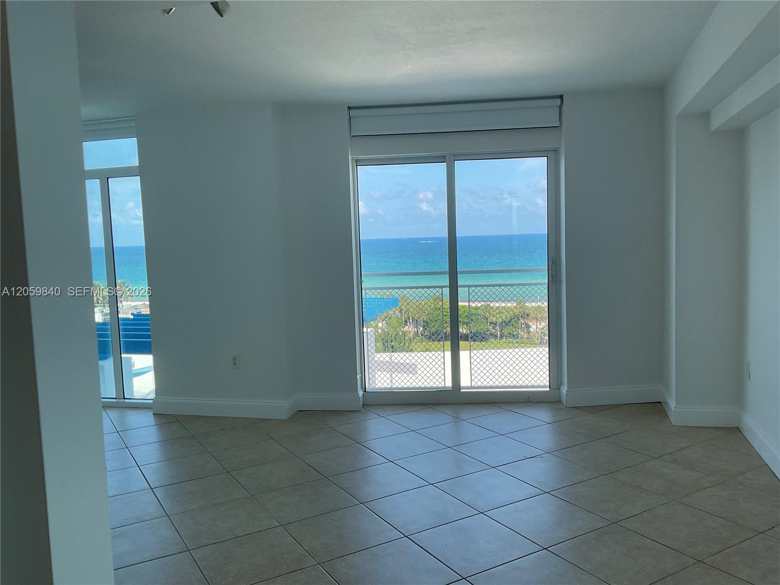 7600 Collins Ave # 1008