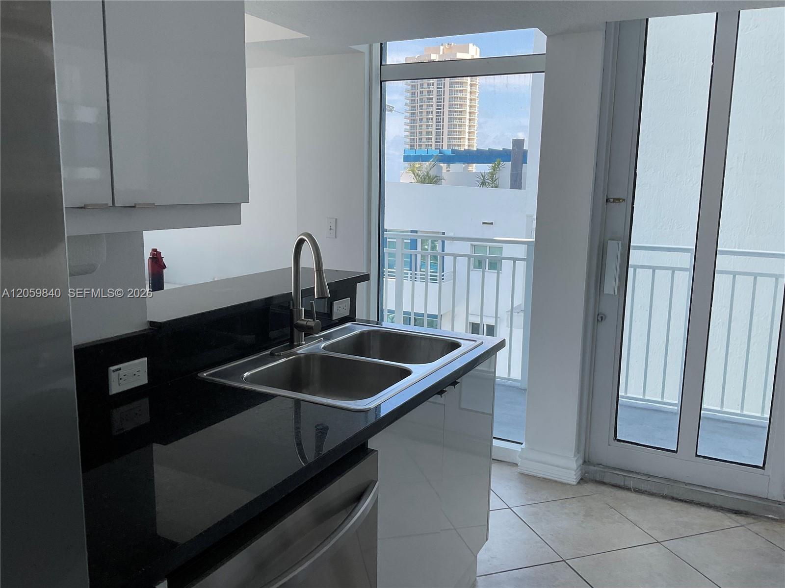 7600 Collins Ave # 1008