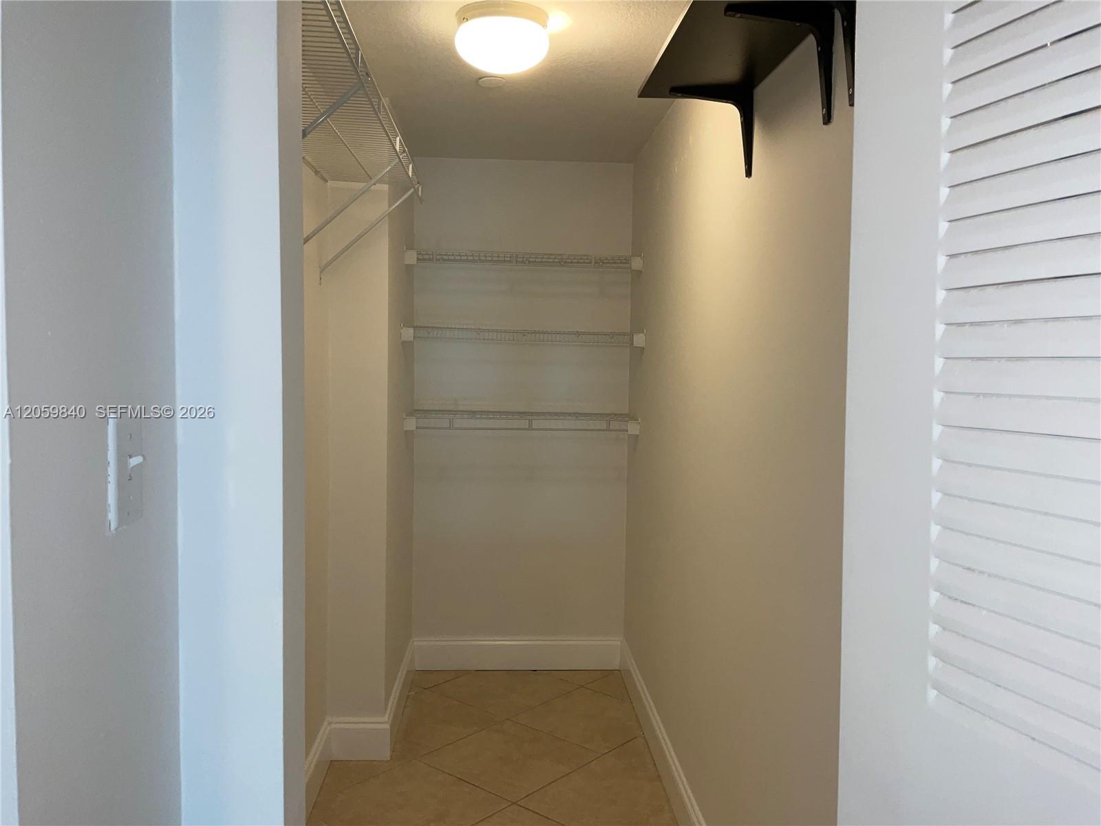 7600 Collins Ave # 1008