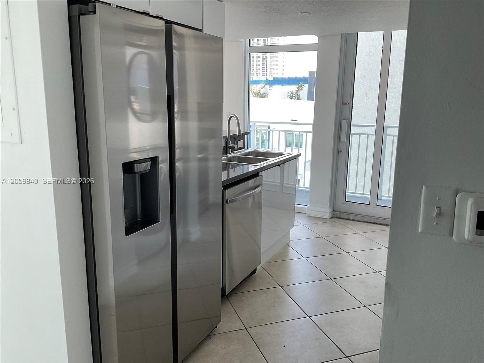 7600 Collins Ave # 1008